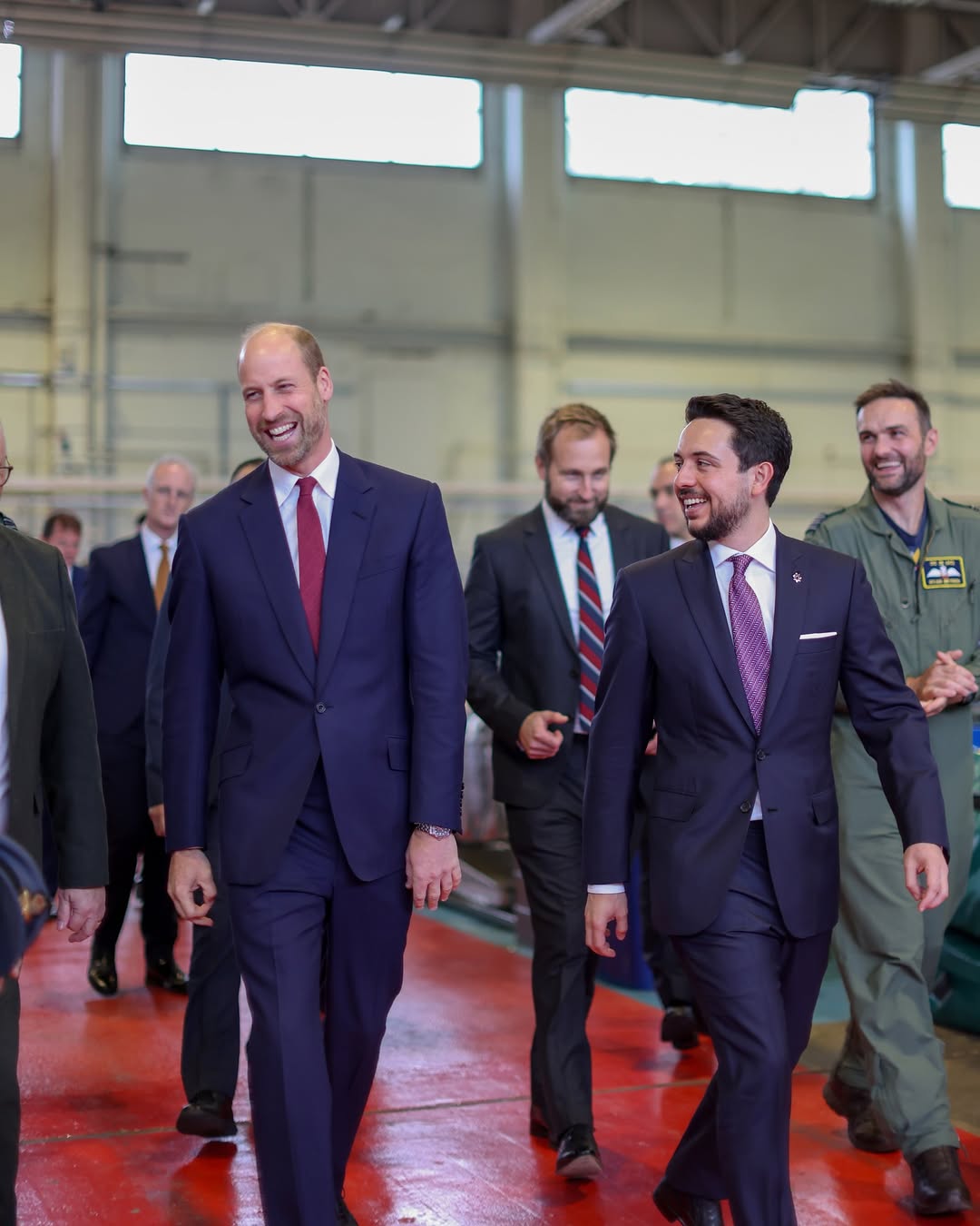 الامير ويليام والامير الحسين في زيارة إلى قاعدة